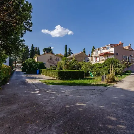 Benzon * Kaštela