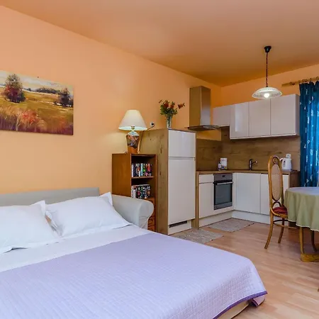 Benzon Apartment