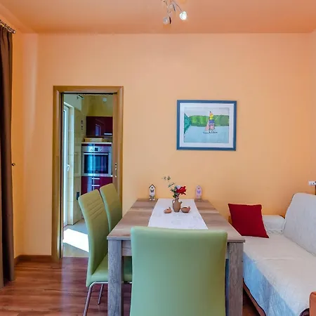 Benzon Apartment *