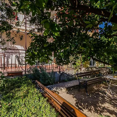 Benzon アパート *