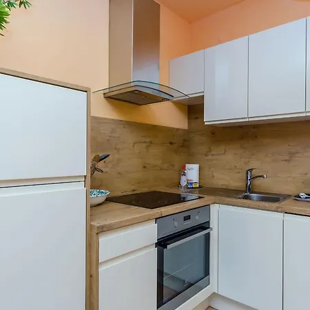 Benzon Apartment